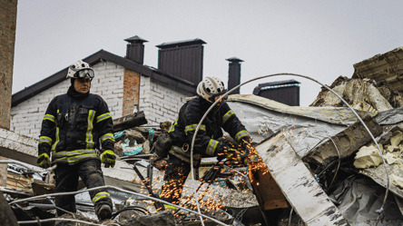 В Харькове под завалами нашли фрагменты тела еще одной жертвы - 290x166