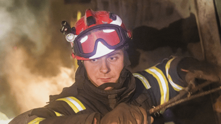 Удар РФ по Києву — горять авто, є постраждалий - 285x160