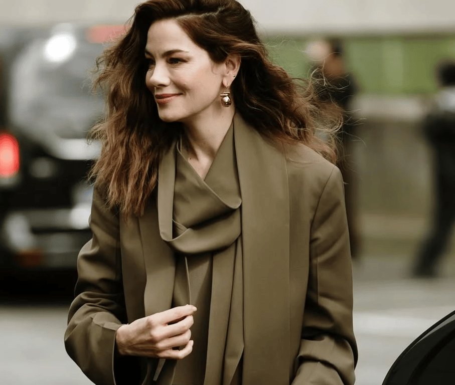 Curly hair should have a natural look