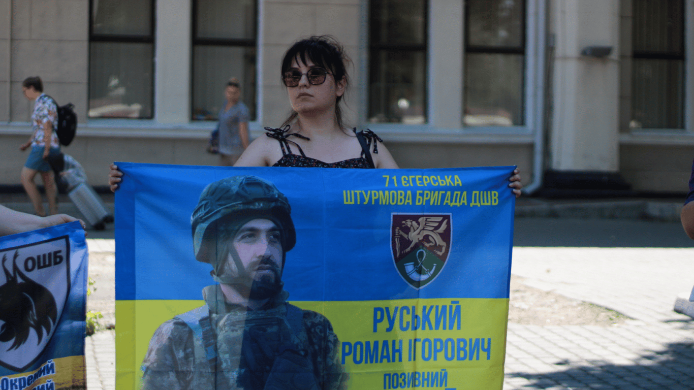 В Одесі нагадали про полонених — фоторепортаж з акції - фото 1