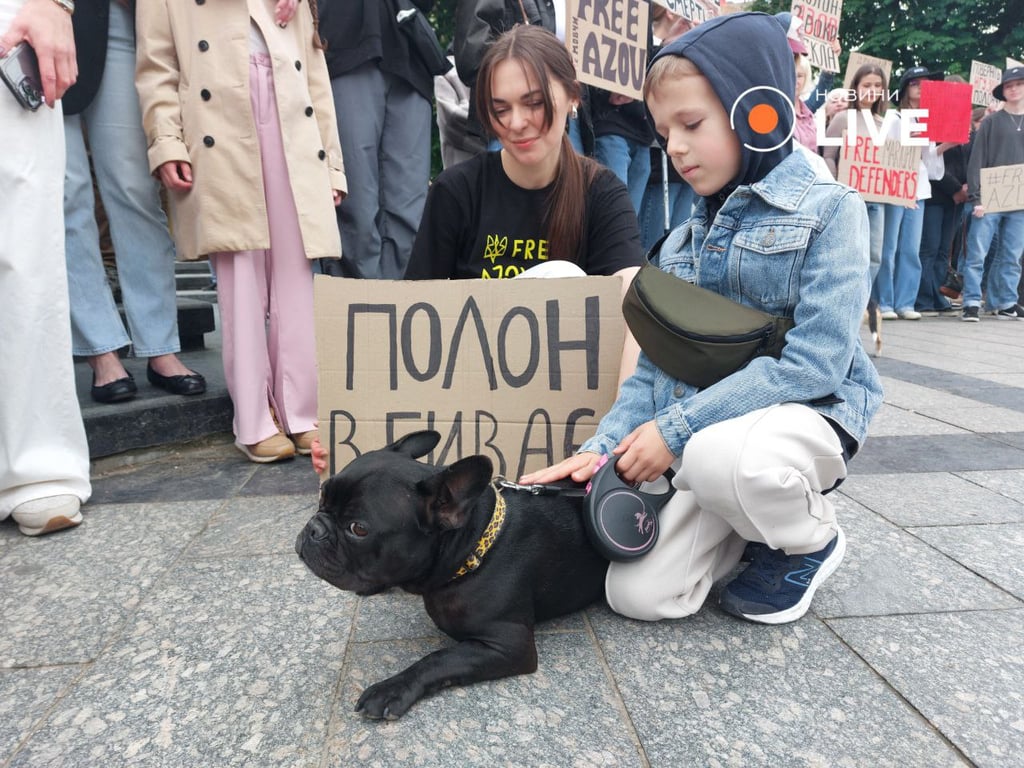 Акція на підтримку полонених "азовців" у Львові