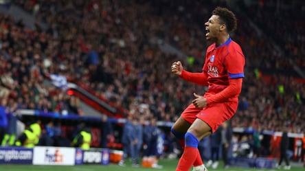 ПСЖ без видаленого Забарного розгромив Баєр - 285x160