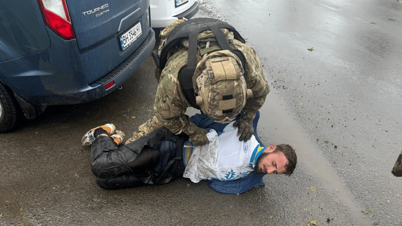 Нападників на поліцейських затримали в Одеській області - фото 1