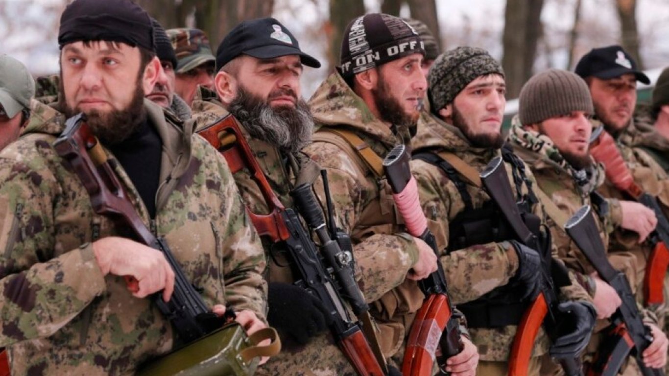 Чеченці та осетинці: окупанти звозять у Мелітополь особовий склад