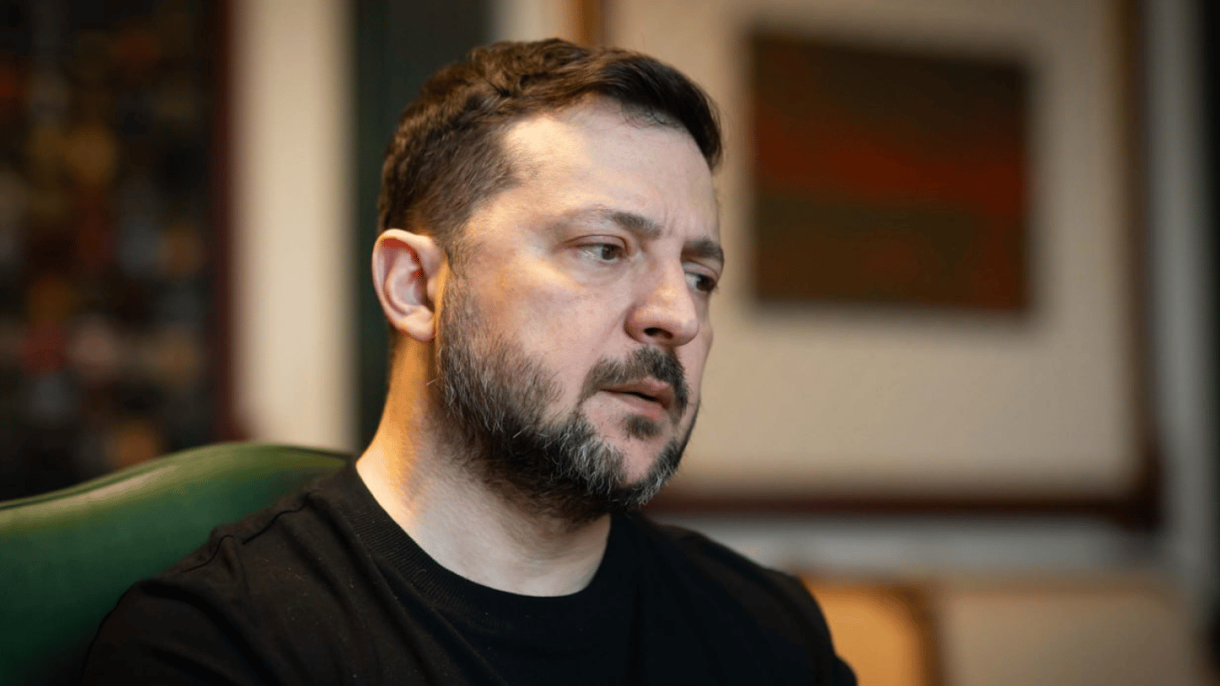 Под завалами могут быть люди: Зеленский об атаке РФ на Днепр