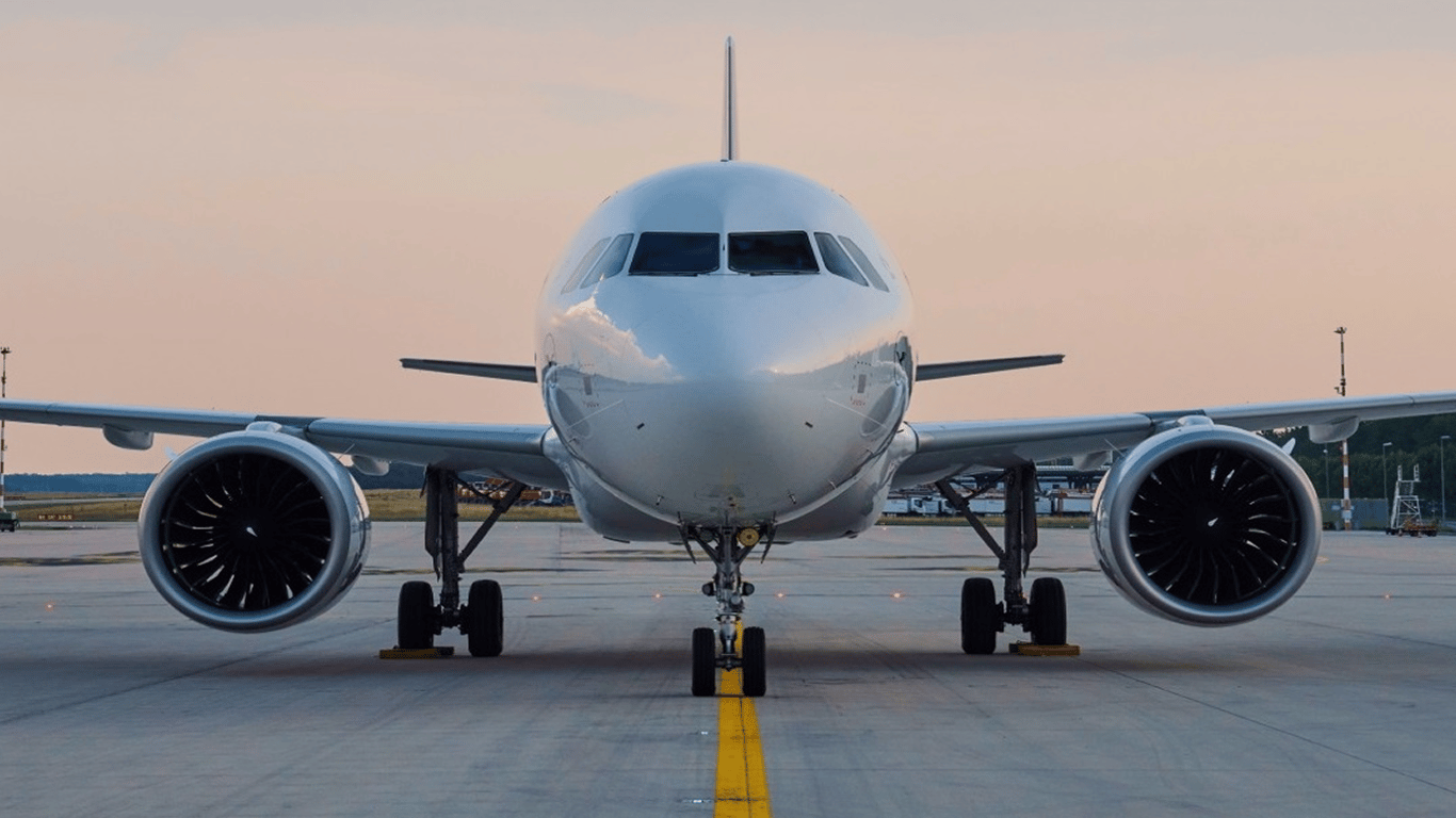 Туристов предупредили о рисках отмены полетов в Европе из-за дефицита топлива