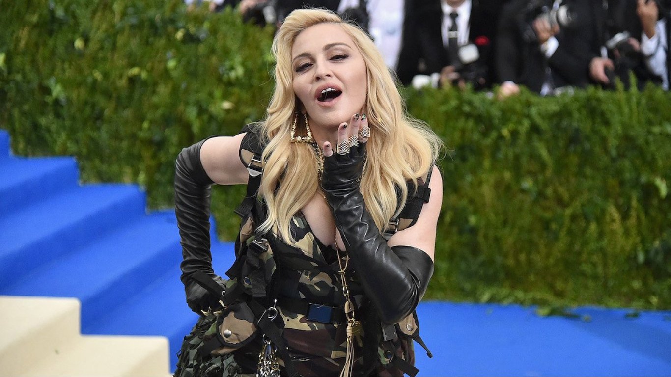 Мадонна креативно анонсировала мировой тур к 40-летию карьеры