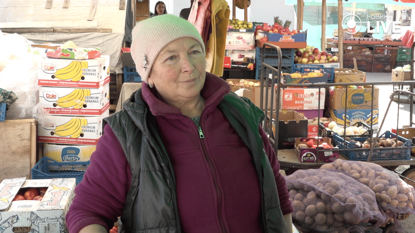 Продавчиня Ірина про вартість картоплі 