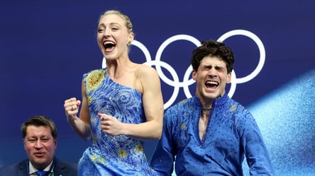 Канадские олимпийцы удивили болельщиков необычным подарком на улицах Милана - 285x160