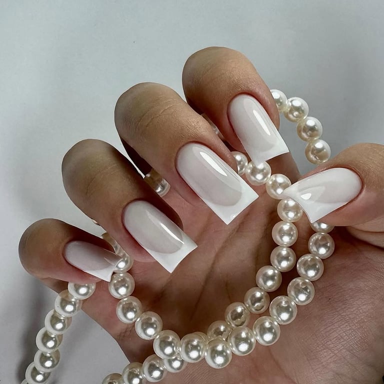 White nail ideas for summer 2025
