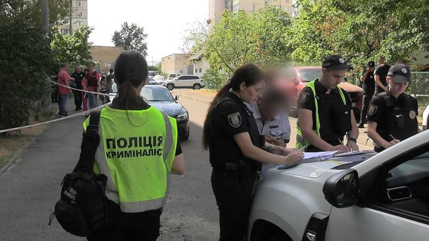 Правоохоронці затримали підозрюваного у жорстокому вбивстві безхатька в Києві