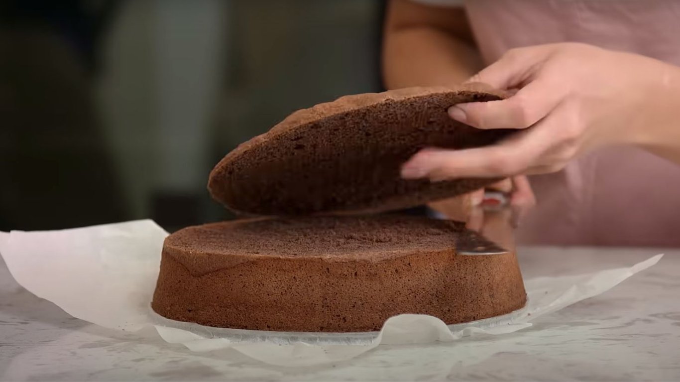 шоколадний бісквіт