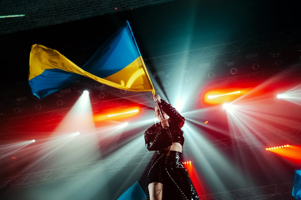 Макс Барських запалив Палац Спорту