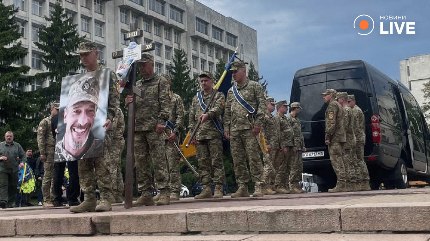 Максим Неліпа прощання