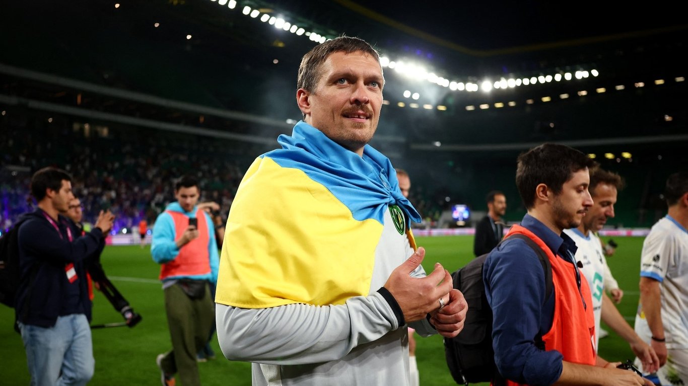 Александр Усик