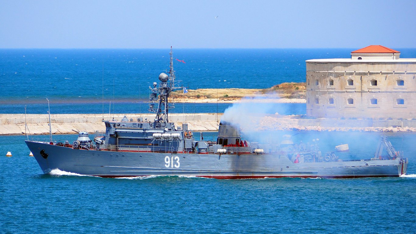 "Ковровец" — что за корабль Черноморского флота уничтожила Украина - 250x140