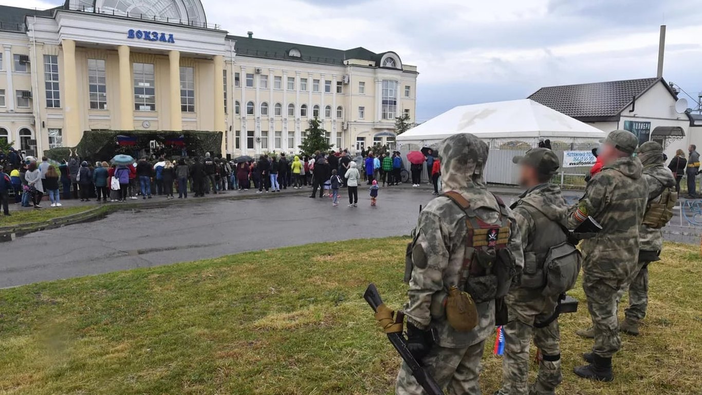 Шукала працівників в окупаційну адміністрацію — на Харківщині судитимуть колаборантку