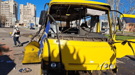 Удар РФ по автобусу в Никополе: восемь человек остаются в больницах - 304x171