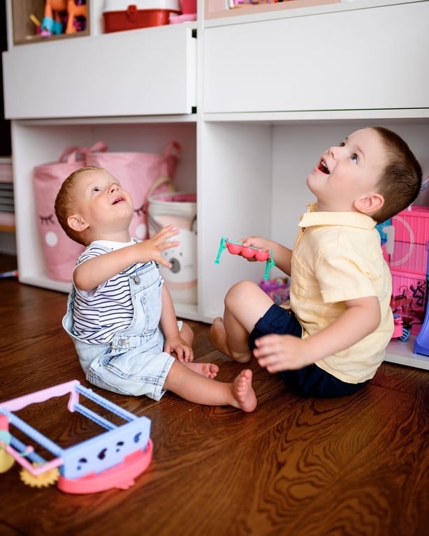 Розчулило до сліз: дружина Тімура Мірошниченка замилувала ніжною фотосесією синів - фото 2