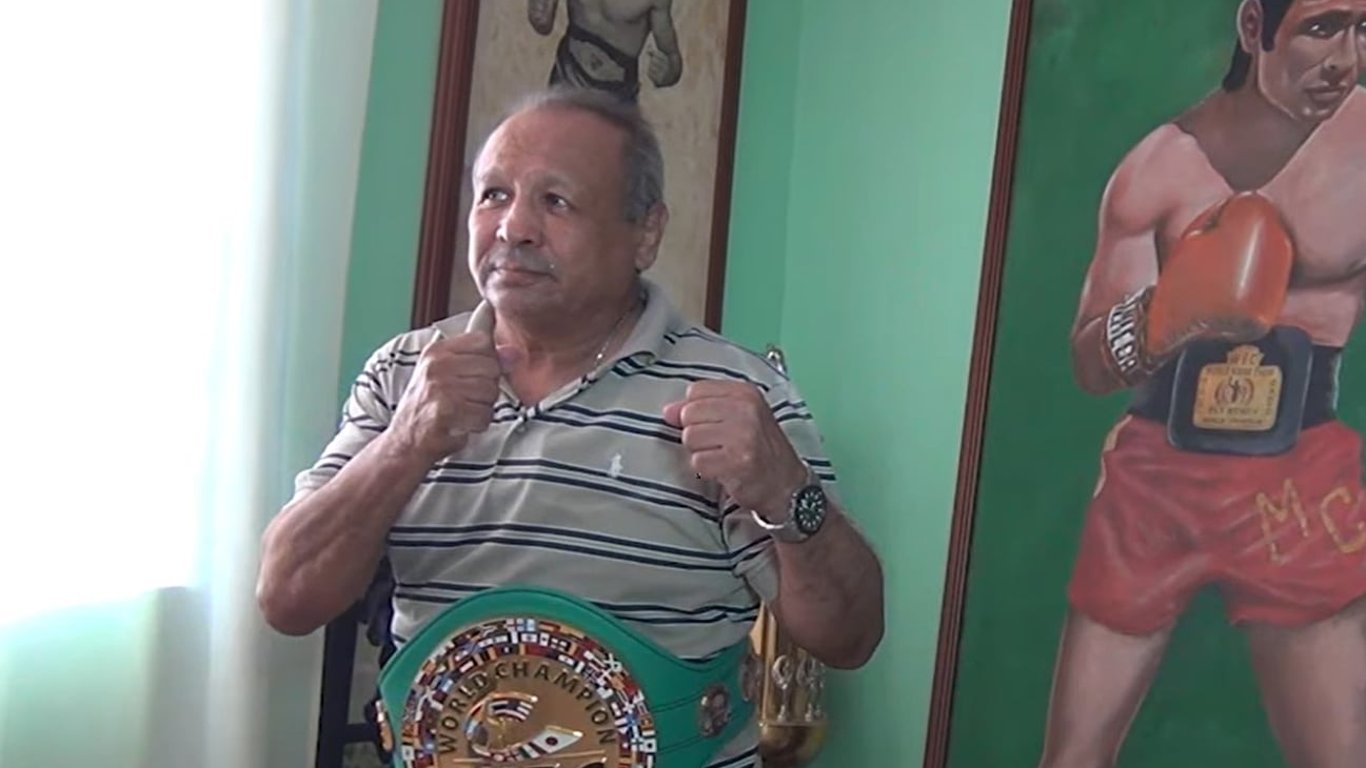 Помер легендарний чемпіон світу з боксу та рекордсмен