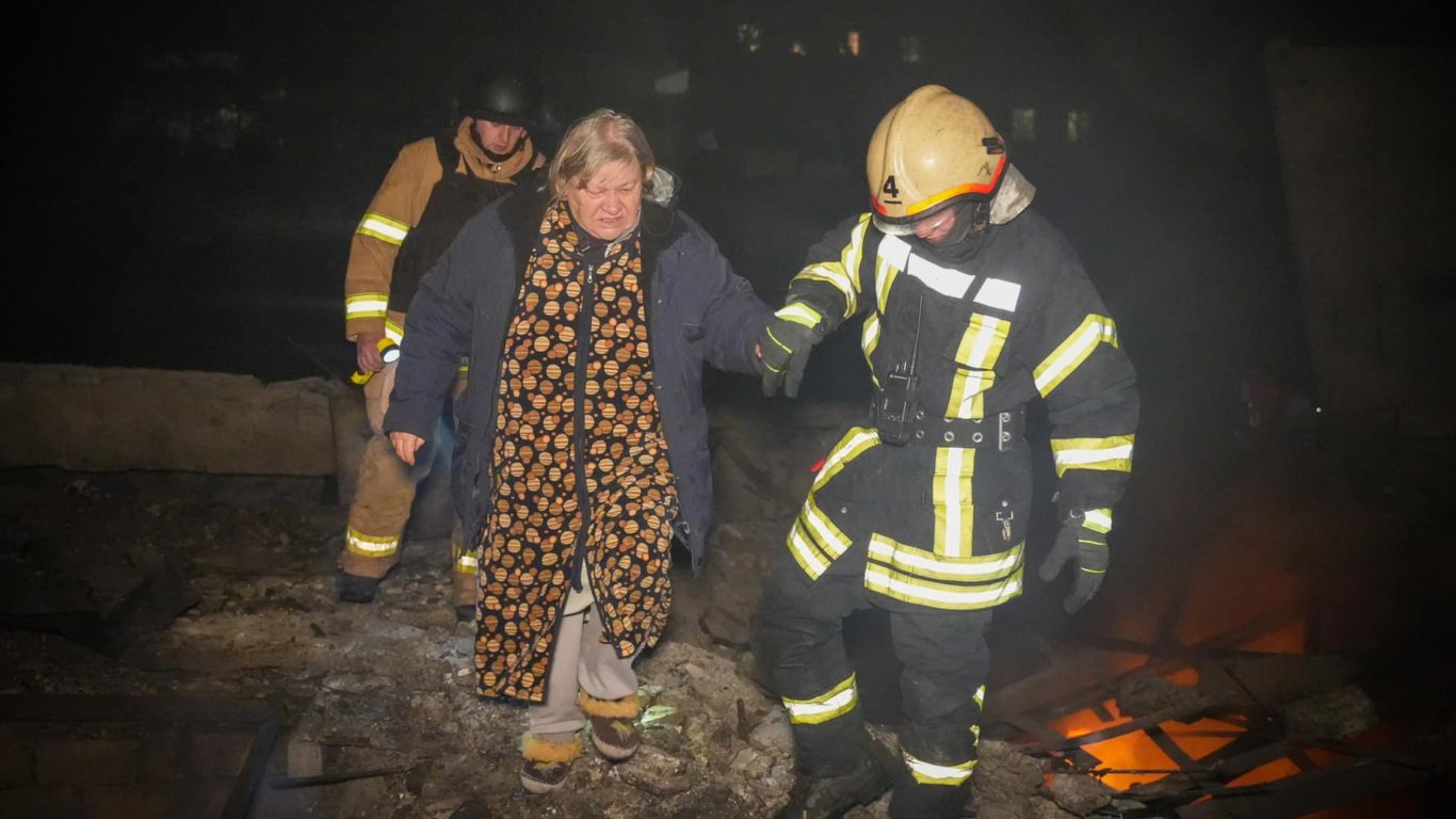 Черговий обстріл Одеси: постраждалі та масштабні руйнування