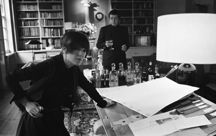 Коли з'явилась мініспідниця