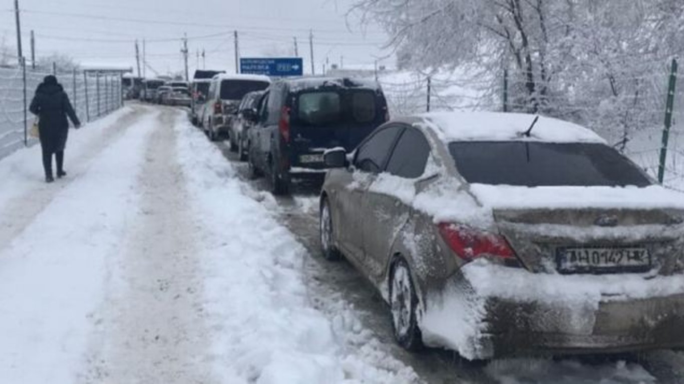 Виїхати з Молдови в Одеську область неможливо через сильний сніг
