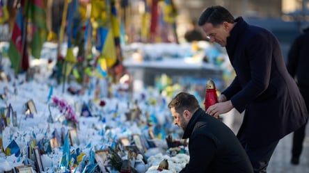 Зеленський і Рютте відвідали меморіал загиблих захисників - 290x166