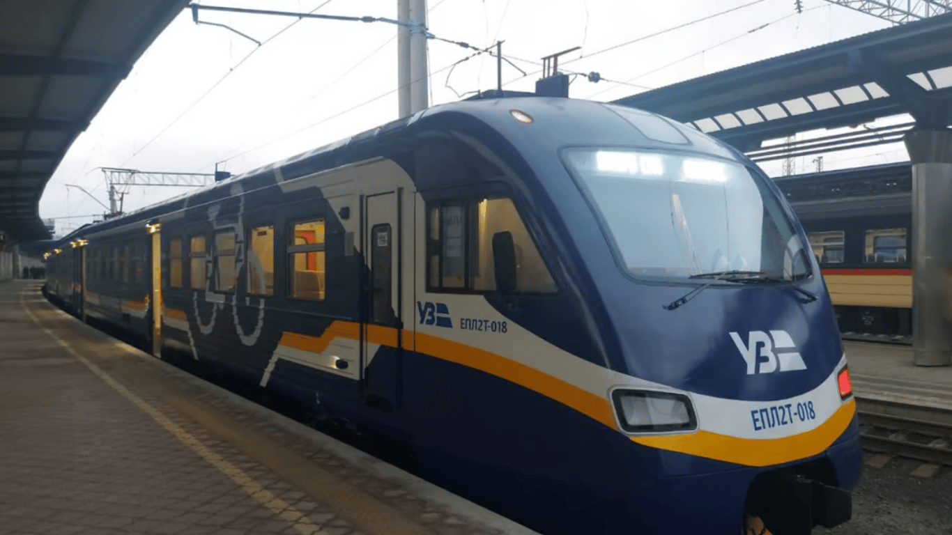 Укрзализныця запустила дополнительный поезд из Киева во Львов — известно расписание