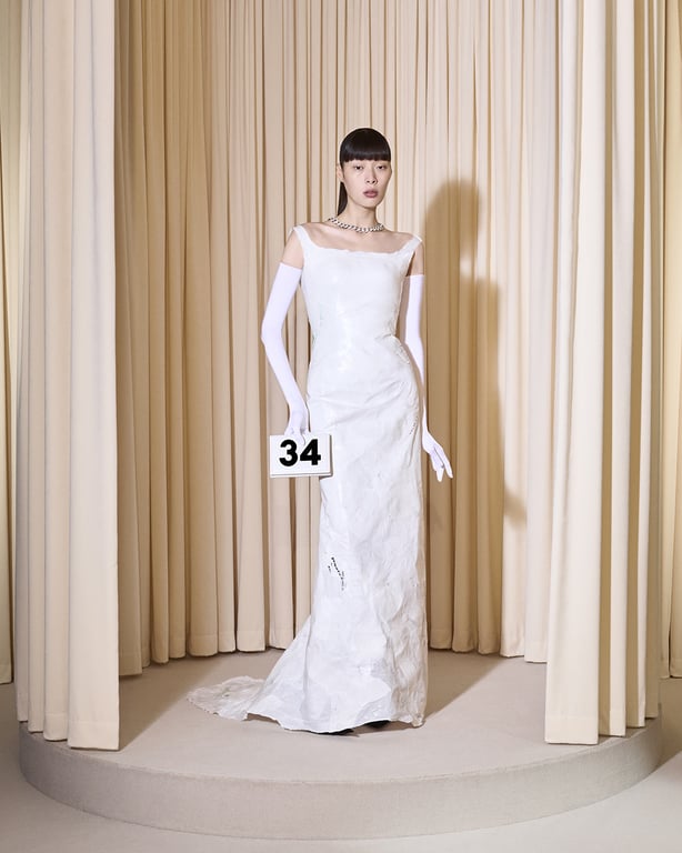 Коллекция Balenciaga Fall 2024 года Couture. Фото: instagram/balenciaga