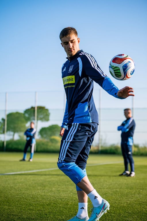 Борис Крушинский на тренировке сборной Украины