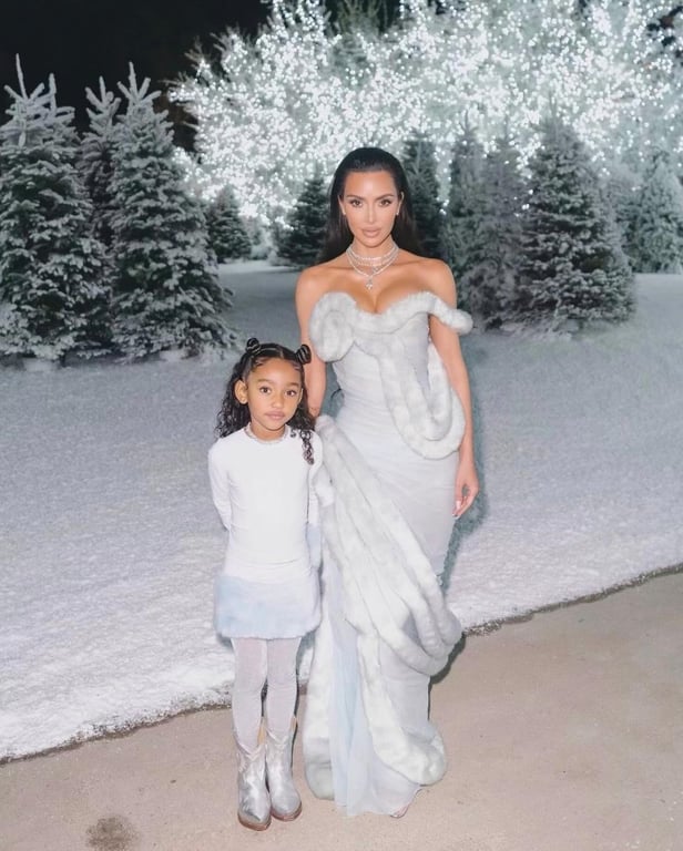 Зірка реаліті-шоу Кім Кардаш'ян та її дочка Чікаго. Фото: instagram.com/kimkardashian/