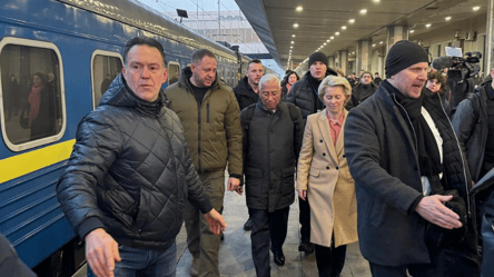 Ursula von der Leyen arrives in Kyiv on the 3rd anniversary - 285x160