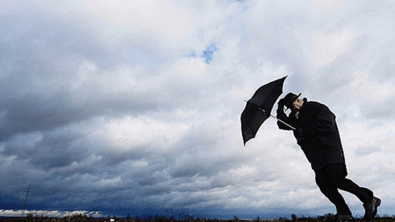 На українців чекає ураганний вітер: прогноз погоди на сьогодні