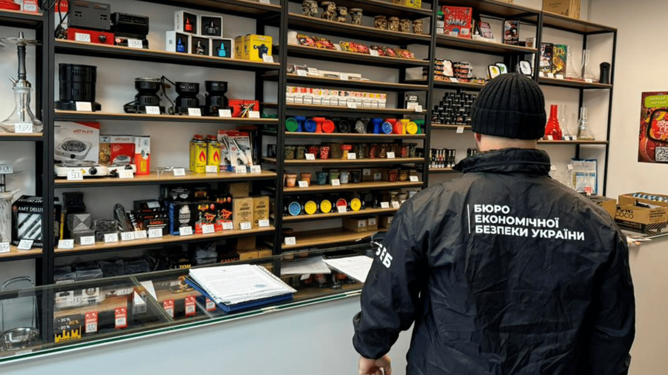 В Киевской области разоблачили сеть, которая продавала нелегальные табачные изделия