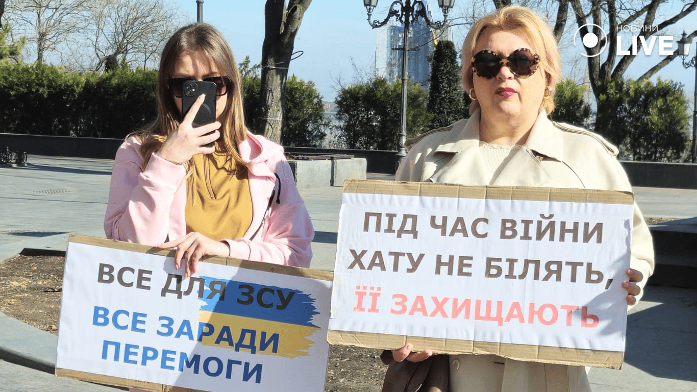 Суботня кава під мерією — одесити продовжують мітингувати - фото 3