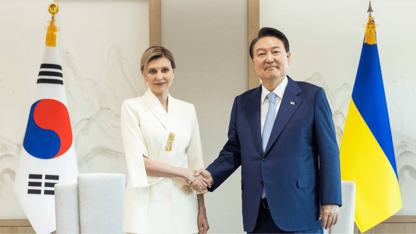 Олена Зеленська прибула з візитом у Південну Корею