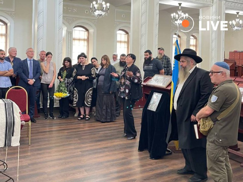 У Києві прощаються із сином головного рабина України, який загинув на фронті - фото 3