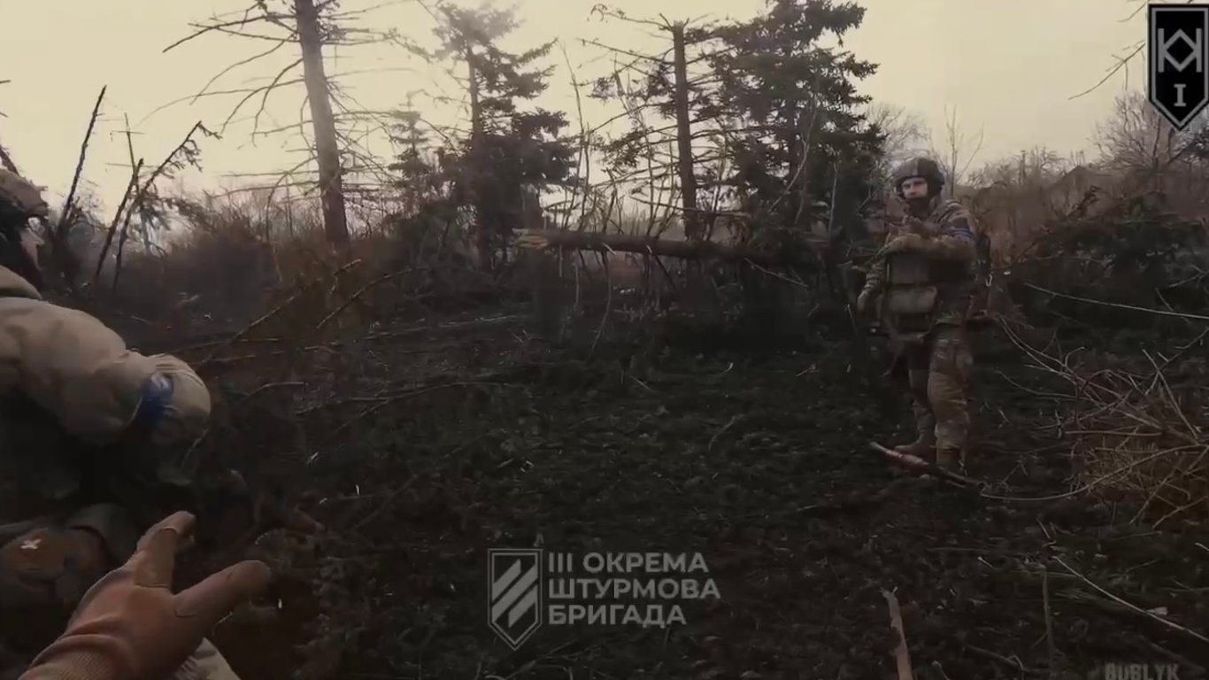 Полювання на окупантів — у 3-й ОШБр показали ефектні кадри стрілецького бою під Авдіївкою