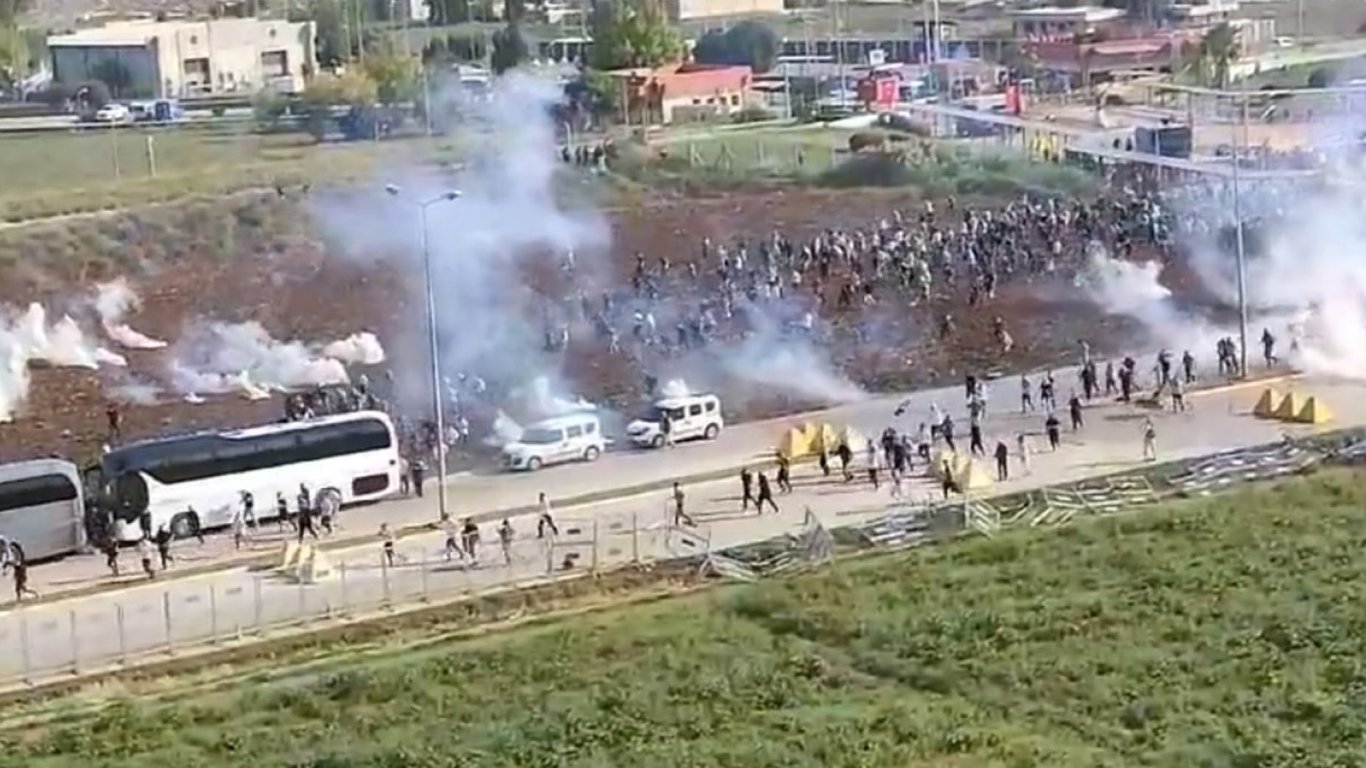 У Туреччині пропалестинські демонстранти намагалися прорватися на територію бази США