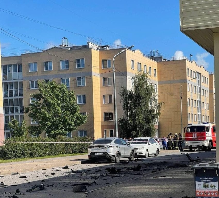 В Санкт-Петербурге взорвали автомобиль с подполковником РФ - фото 1
