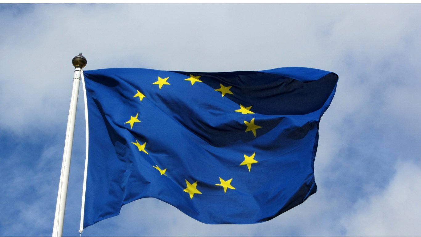 ЕС работает над разработкой закона об "иноагентах", — Politico
