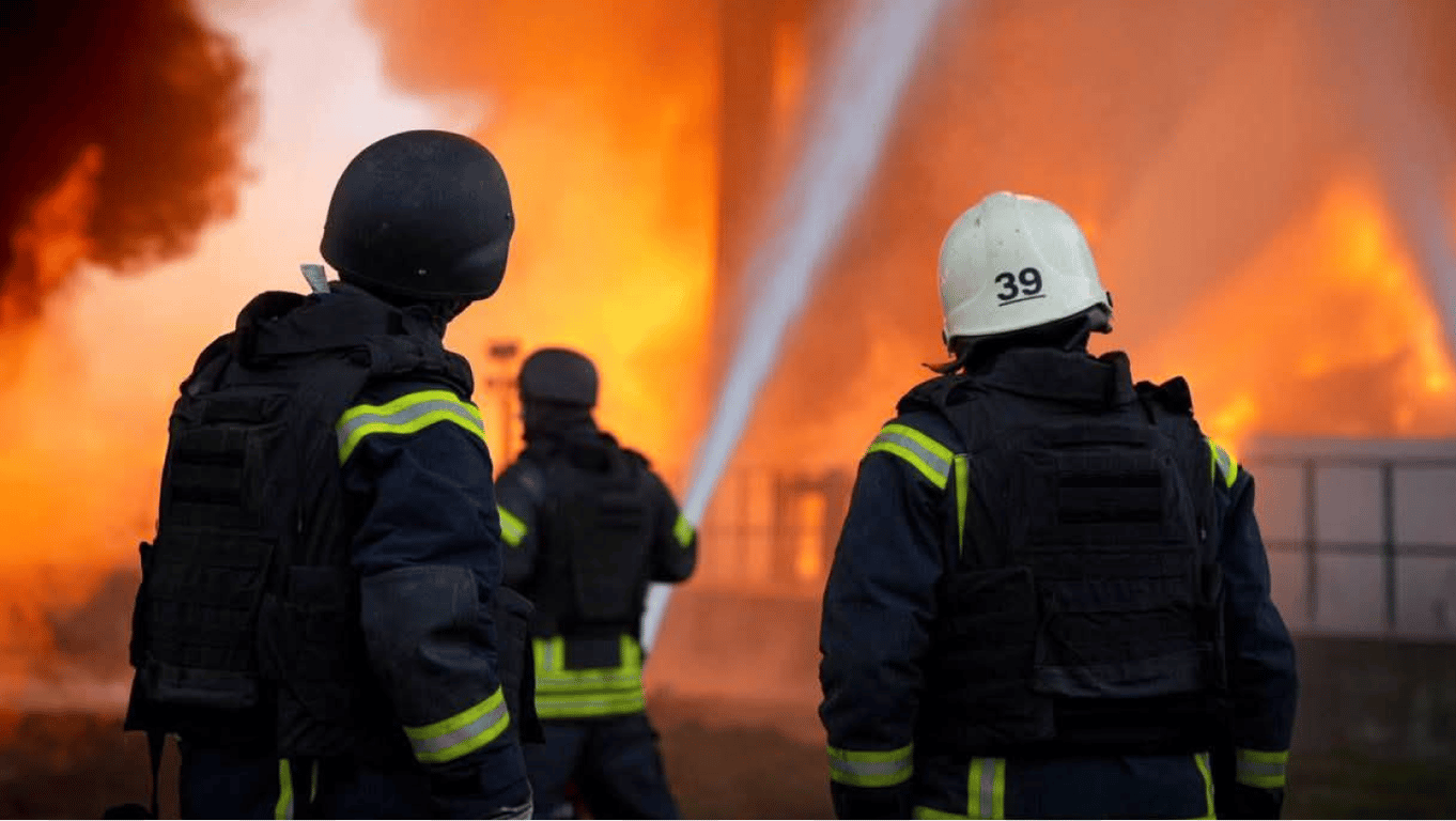 Атака РФ на Одещину: пожежу гасили кілька днів