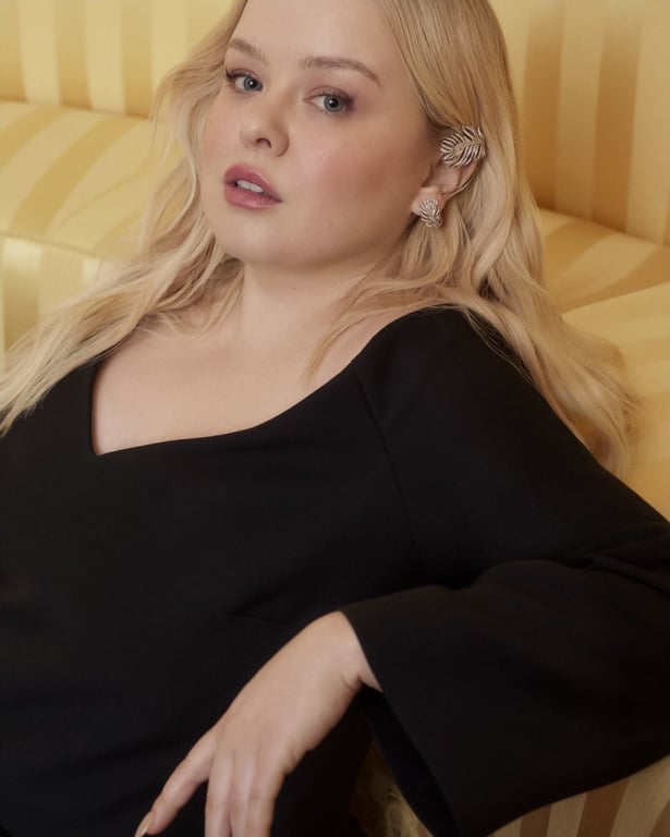 Акторка Нікола Коклан. Фото: Harper's Bazaar UK