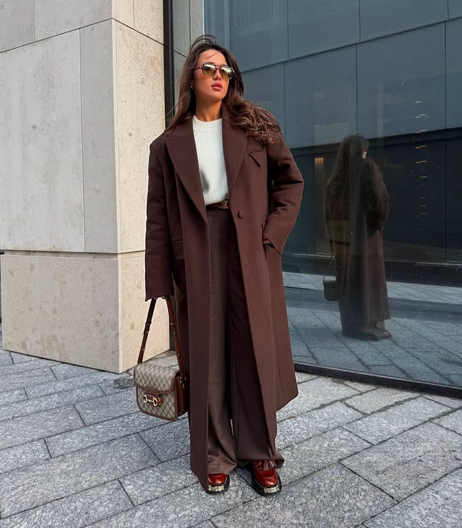 Монохромні образи завжди в тренді