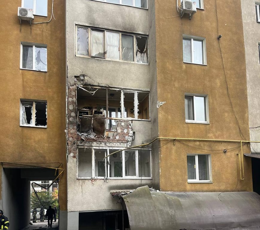 Удари дронів по Хмельницькому