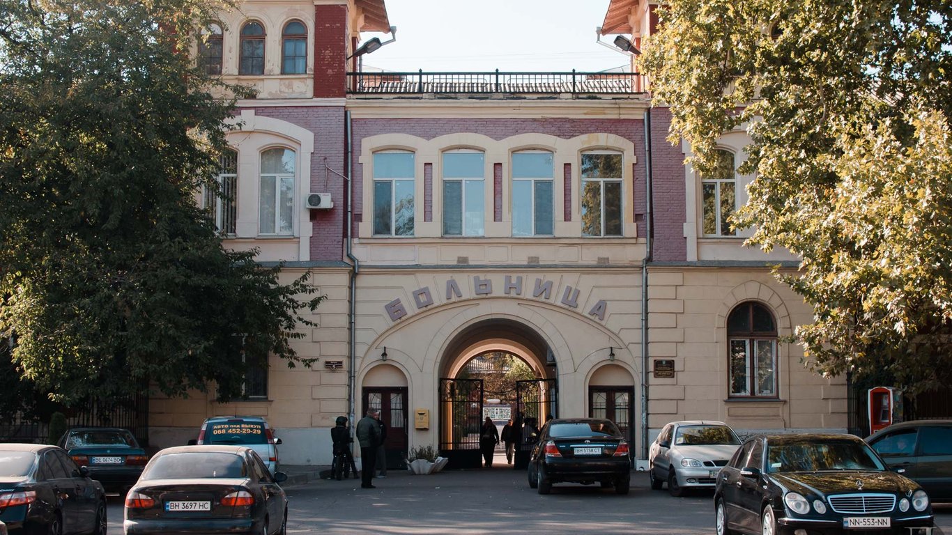 Ненадійний підрядник: на ремонт одеської лікарні ледь не витратили 85 млн