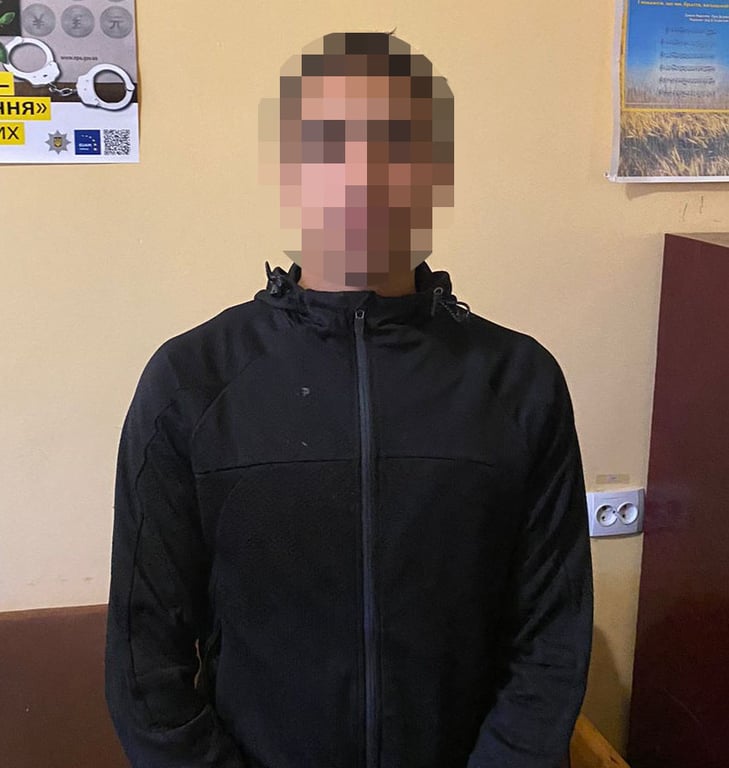 Один із хлопців, який пограбував чоловіка. Фото: Нацполіція Львівщини