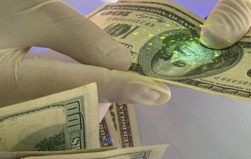 Деньги за "такси" в Молдову