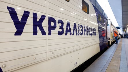 Пасажири потяга Відень-Чоп були змушені їхати в коридорі — в Укрзалізниці відреагували - 290x160